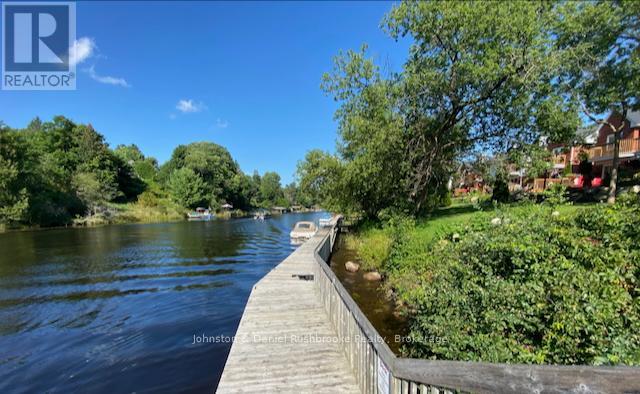 18 Shoreline Drive, Bracebridge, Ontario  P1L 1Z4 - Photo 37 - X12229752