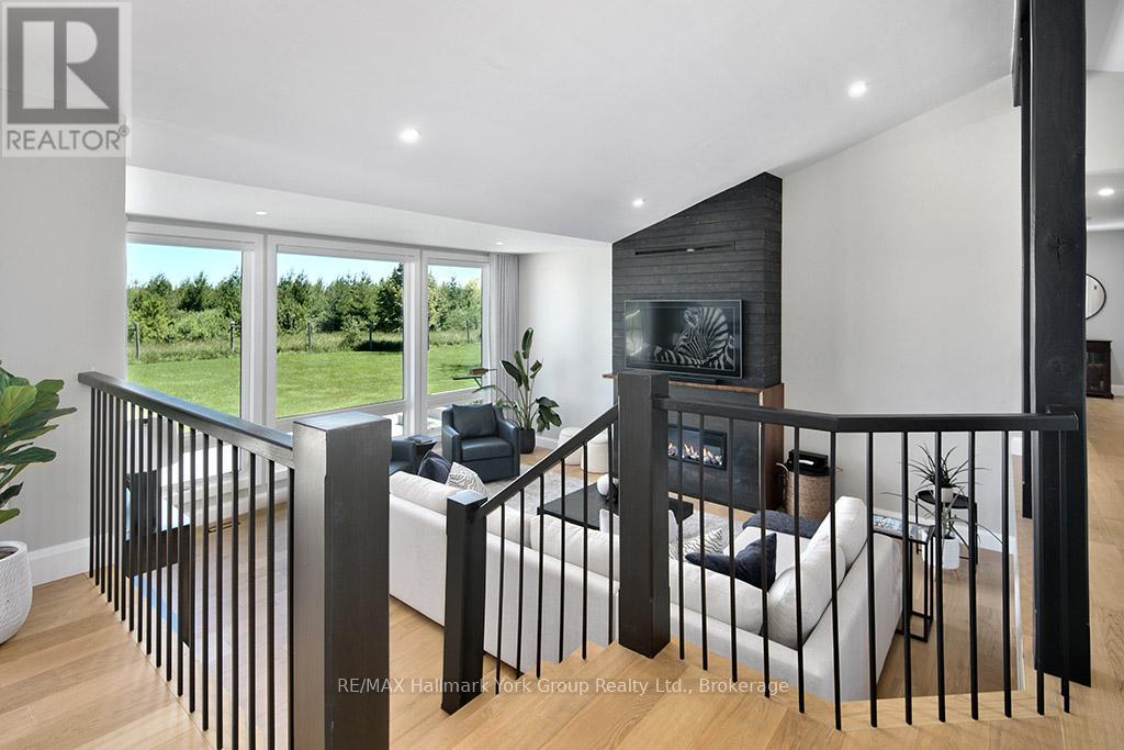125 Mountain Road, Meaford, Ontario  N4L 1W6 - Photo 32 - X12291275