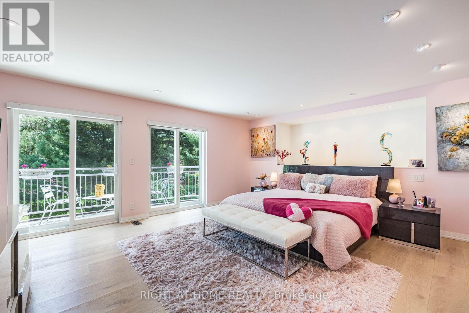 1 Friars Lane, Toronto (Princess-Rosethorn), Ontario  M9A 1T6 - Photo 26 - W12356381