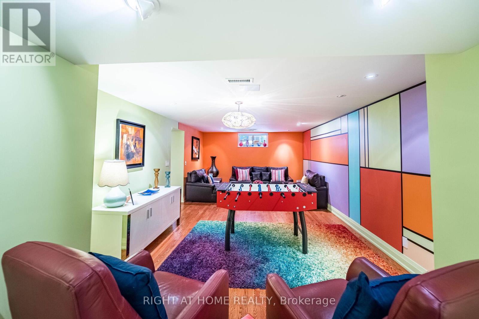 1 Friars Lane, Toronto (Princess-Rosethorn), Ontario  M9A 1T6 - Photo 31 - W12356381