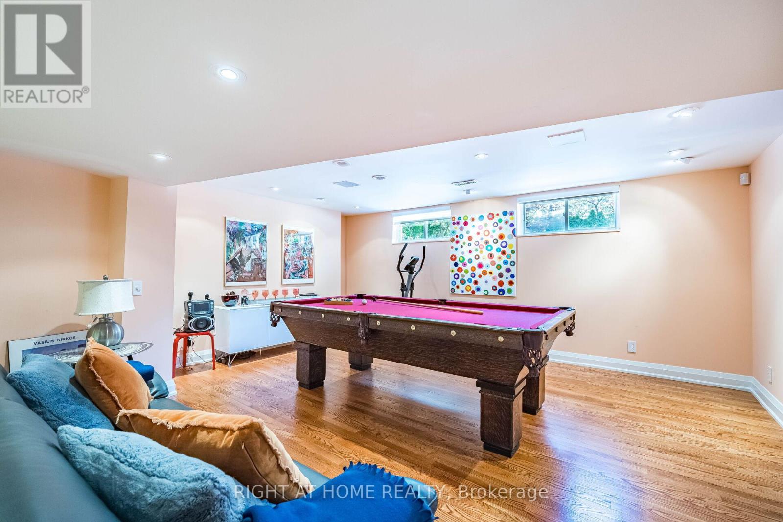 1 Friars Lane, Toronto (Princess-Rosethorn), Ontario  M9A 1T6 - Photo 32 - W12356381