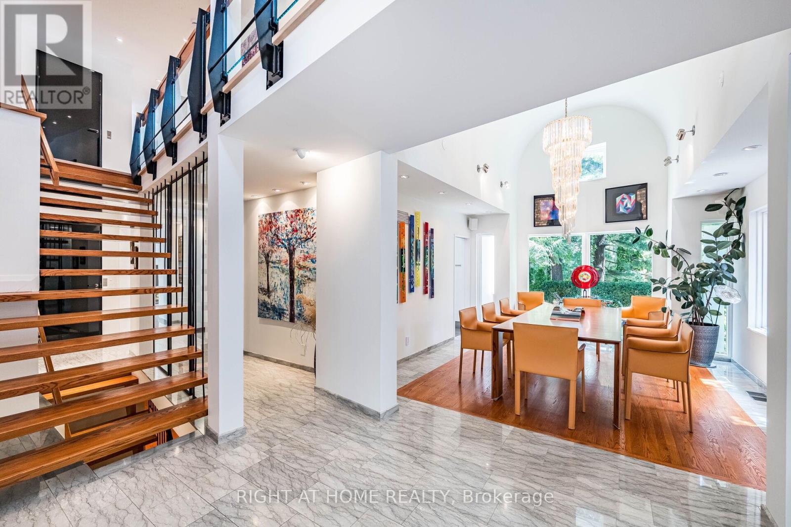 1 Friars Lane, Toronto (Princess-Rosethorn), Ontario  M9A 1T6 - Photo 9 - W12356381
