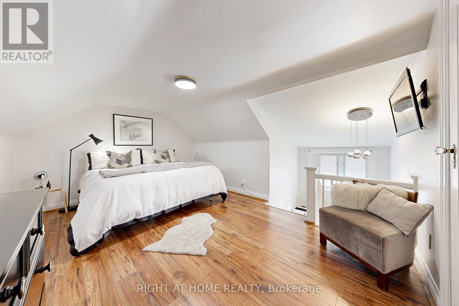 66 Cliveden Avenue, Toronto (Stonegate-Queensway), Ontario  M8Z 3N1 - Photo 16 - W12356415