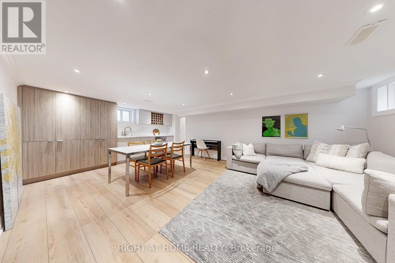 66 Cliveden Avenue, Toronto (Stonegate-Queensway), Ontario  M8Z 3N1 - Photo 28 - W12356415