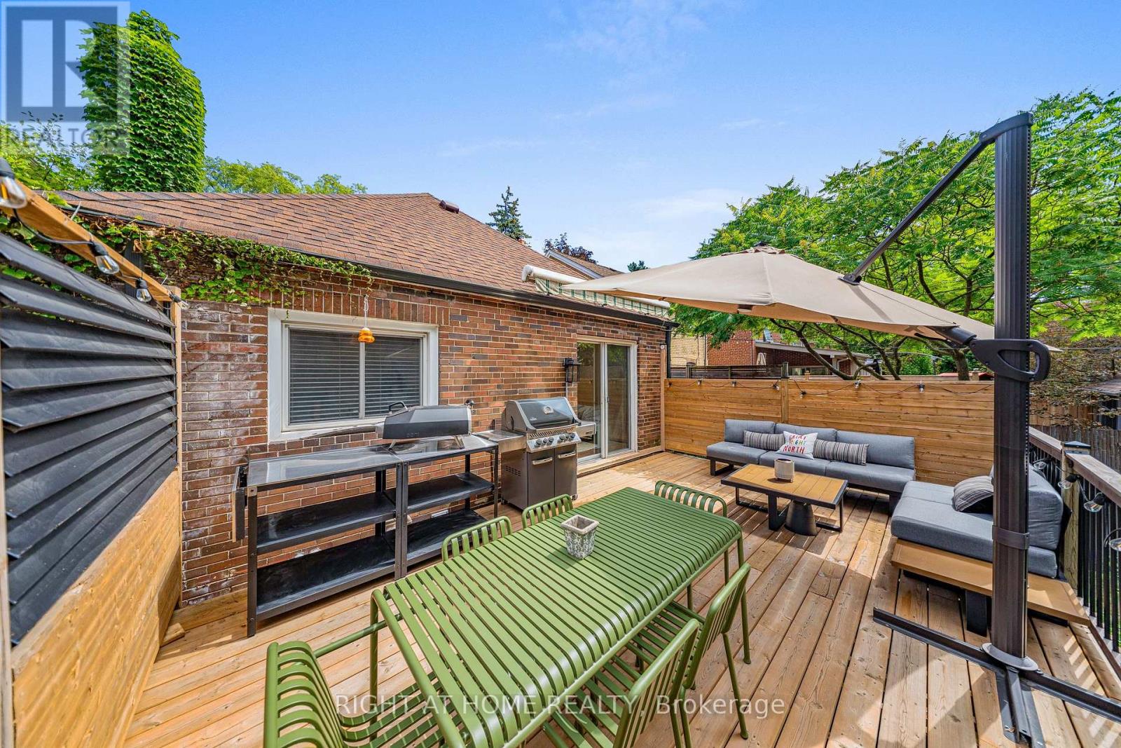 66 Cliveden Avenue, Toronto (Stonegate-Queensway), Ontario  M8Z 3N1 - Photo 35 - W12356415
