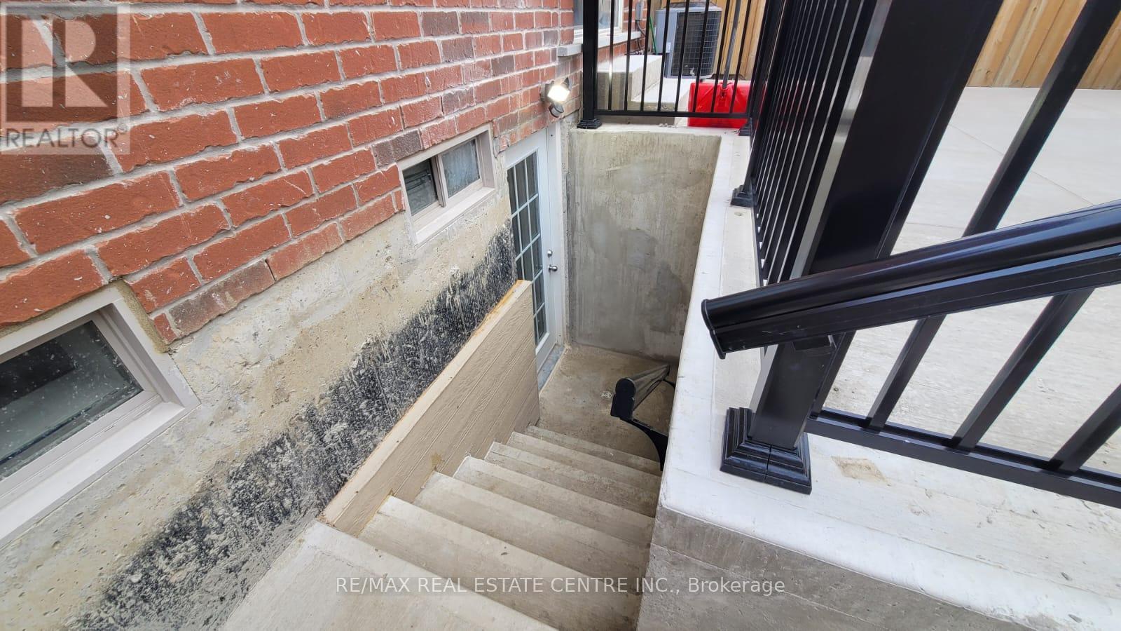 Bsmt - 36 Clunburry Road, Brampton, Ontario  L7A 5B5 - Photo 4 - W12356443