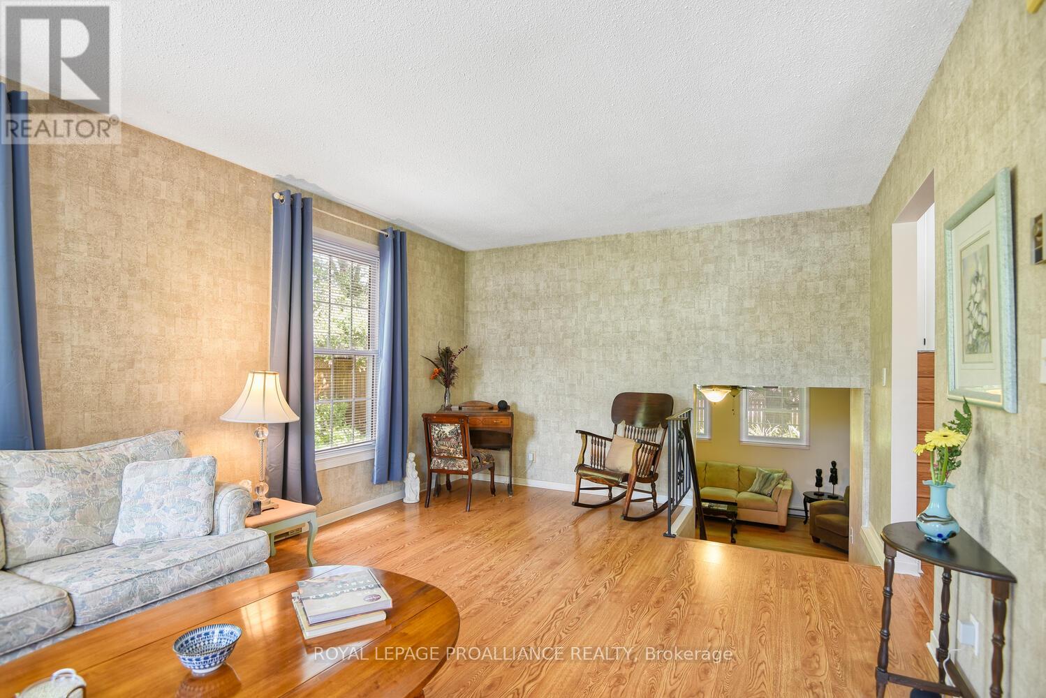 342 Abbott Street W, Brockville, Ontario  K6V 5Y9 - Photo 11 - X12356511