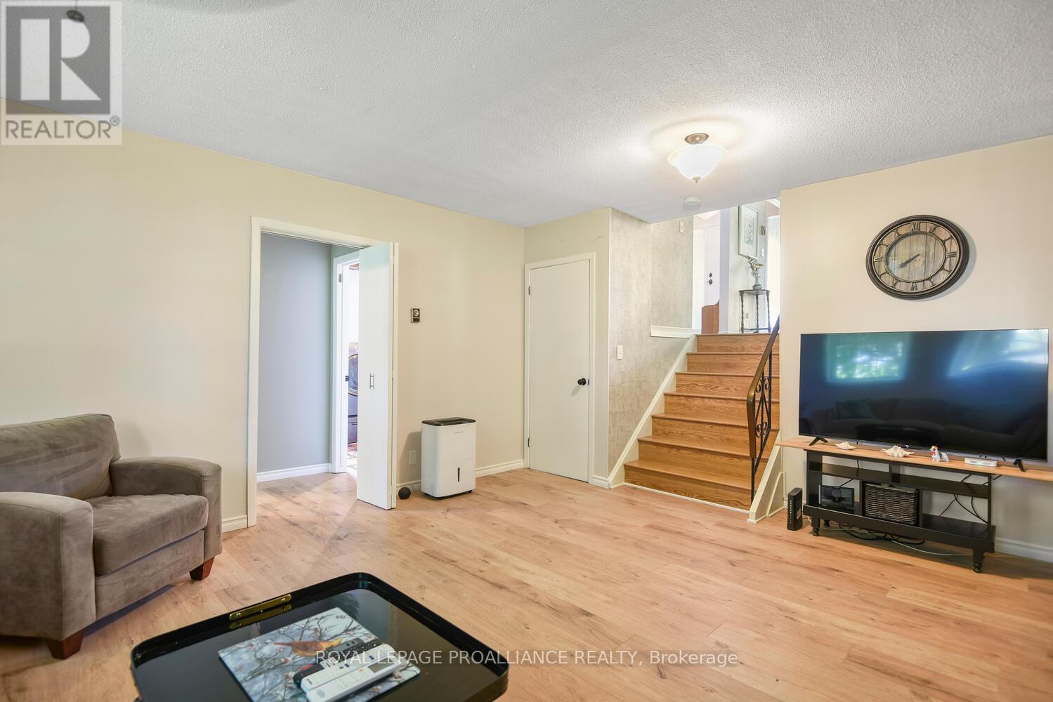 342 Abbott Street W, Brockville, Ontario  K6V 5Y9 - Photo 18 - X12356511