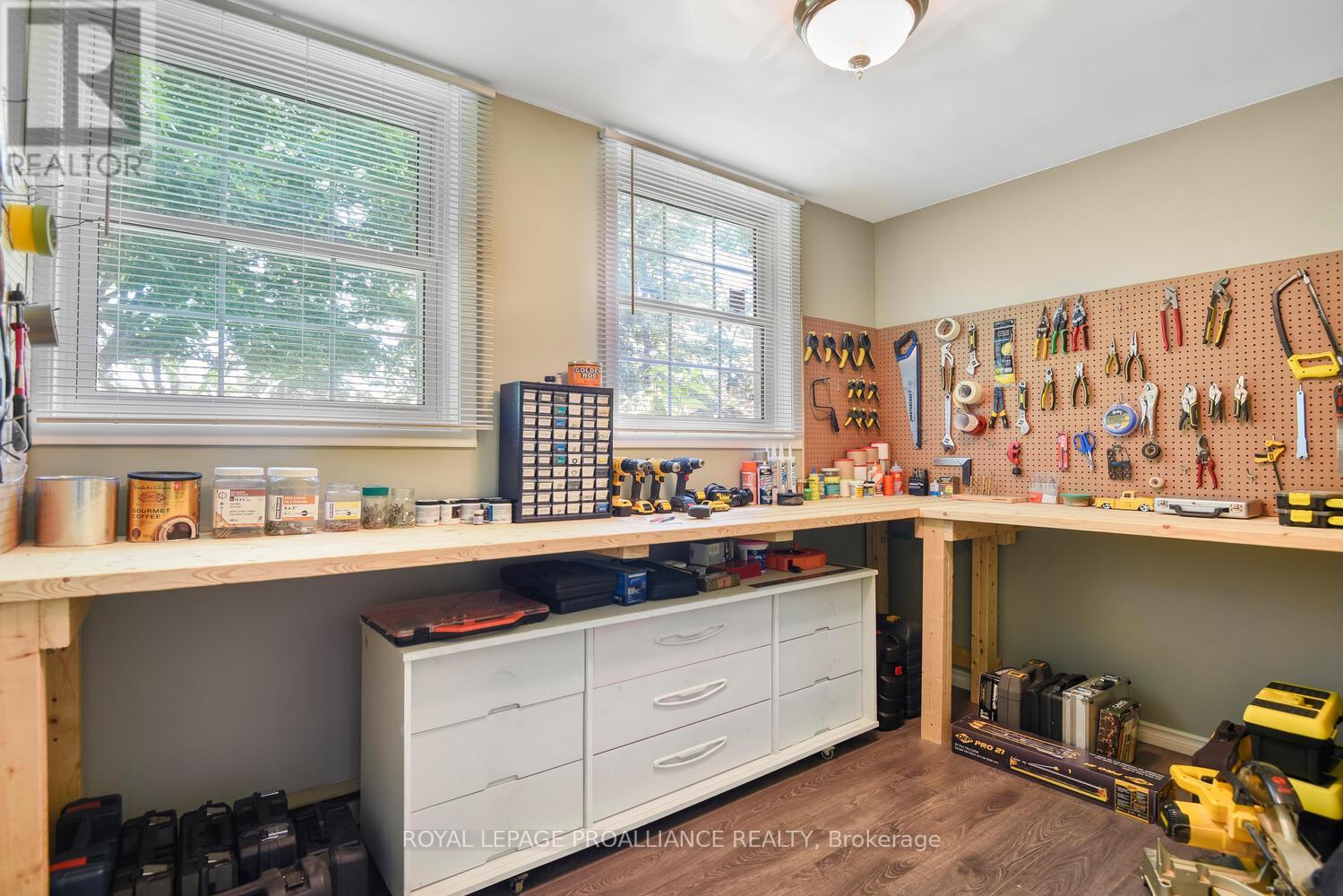 342 Abbott Street W, Brockville, Ontario  K6V 5Y9 - Photo 19 - X12356511