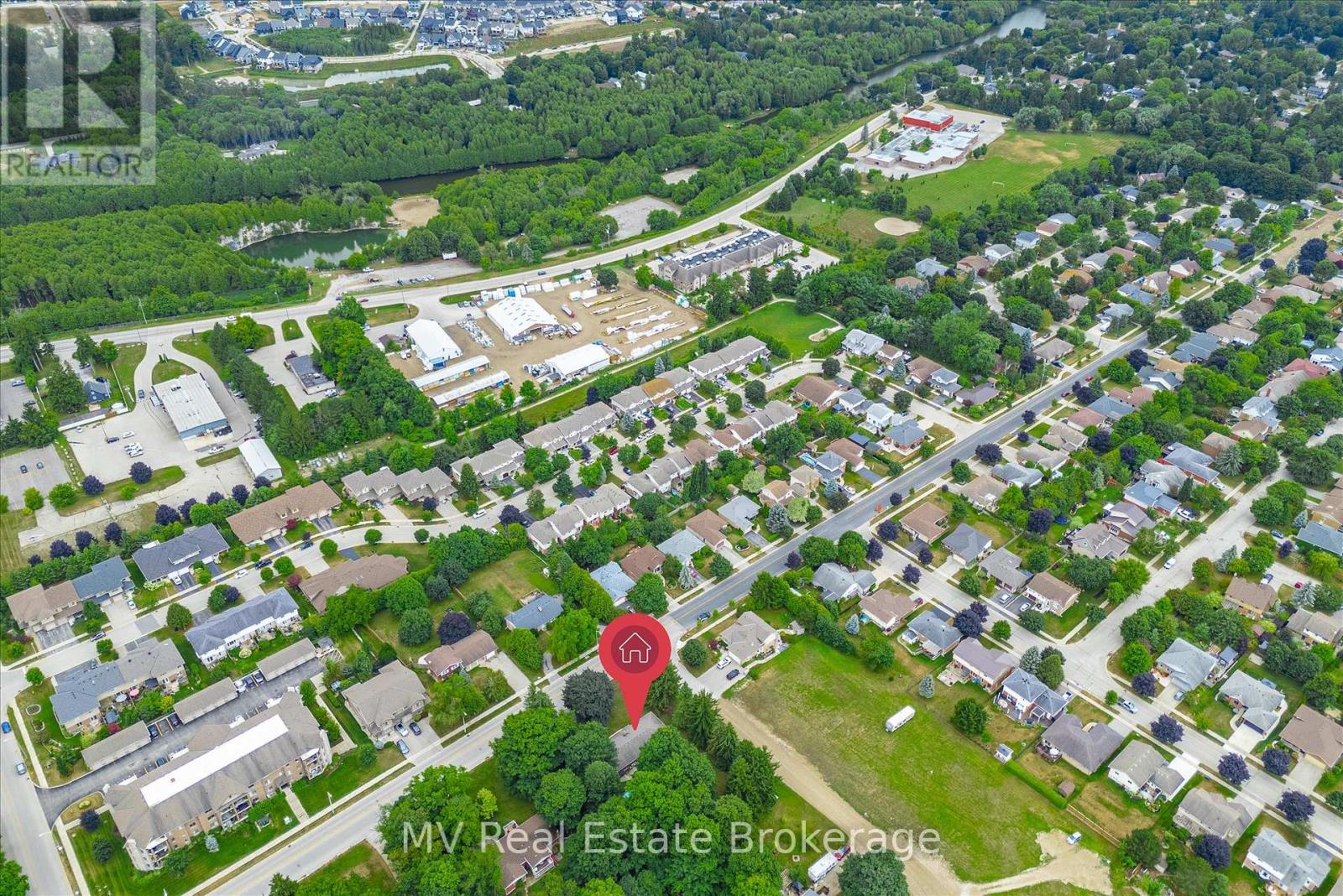 348 Colborne Street, Centre Wellington, Ontario  N0B 1S0 - Photo 3 - X12356454