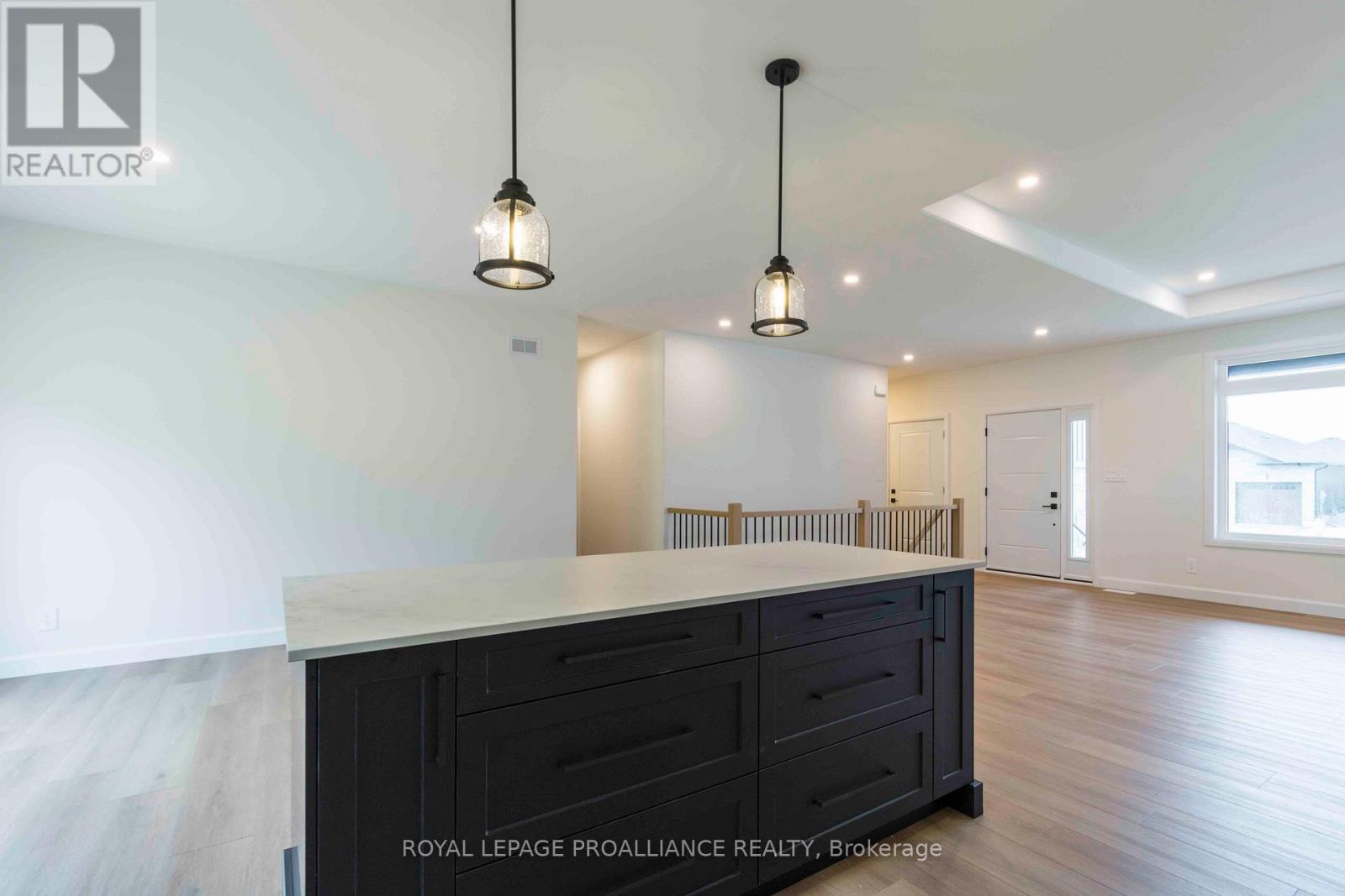 23 Schmidt Way, Quinte West (Murray Ward), Ontario  K8V 0L5 - Photo 9 - X12201573