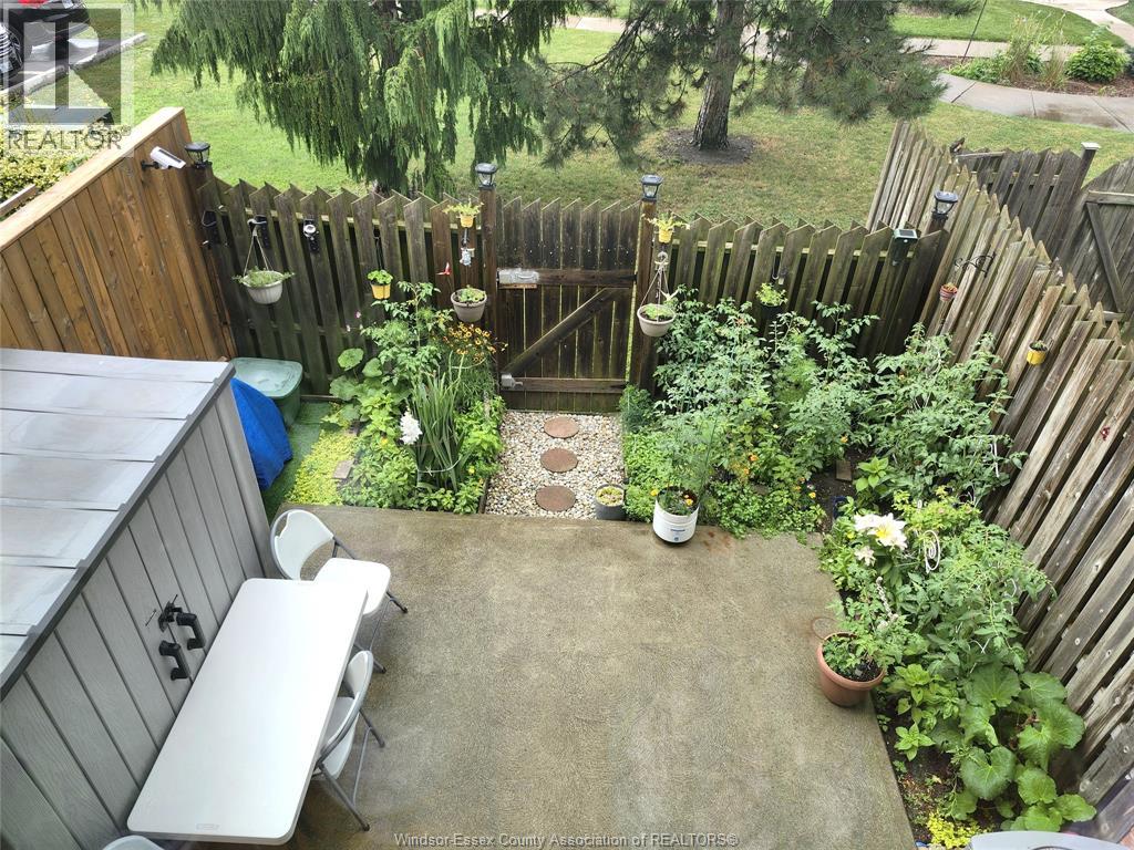 6374 Thornberry, Windsor, Ontario  N8T 3A2 - Photo 12 - 25020067