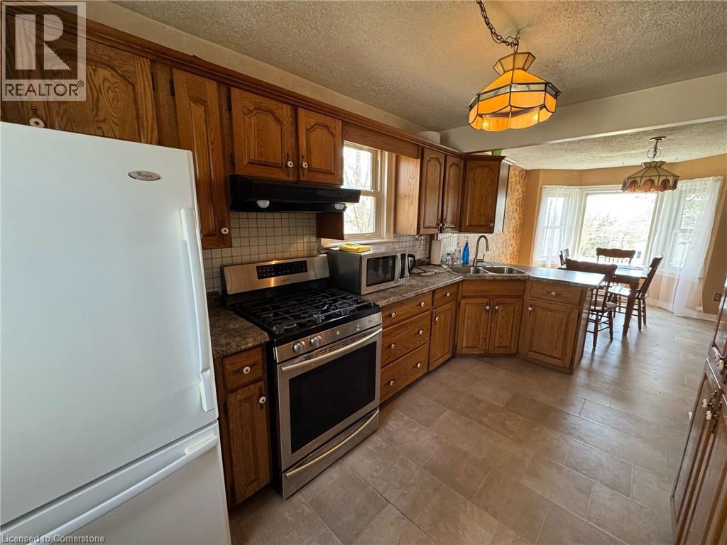 329 George Street, Port Stanley, Ontario  N5L 1C5 - Photo 2 - 40759450