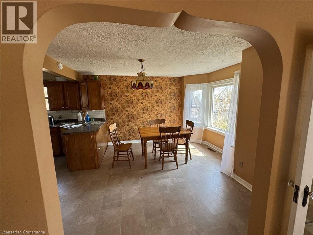 329 George Street, Port Stanley, Ontario  N5L 1C5 - Photo 3 - 40759450