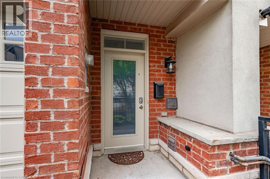 90 Nelson Street Unit# 30, Oakville, Ontario  L6L 3H8 - Photo 3 - 40761833