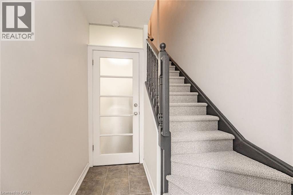 90 Nelson Street Unit# 30, Oakville, Ontario  L6L 3H8 - Photo 5 - 40761833