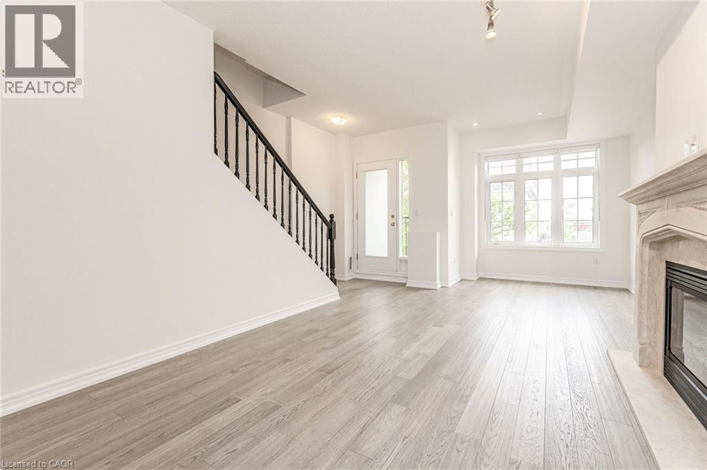 90 Nelson Street Unit# 30, Oakville, Ontario  L6L 3H8 - Photo 7 - 40761833
