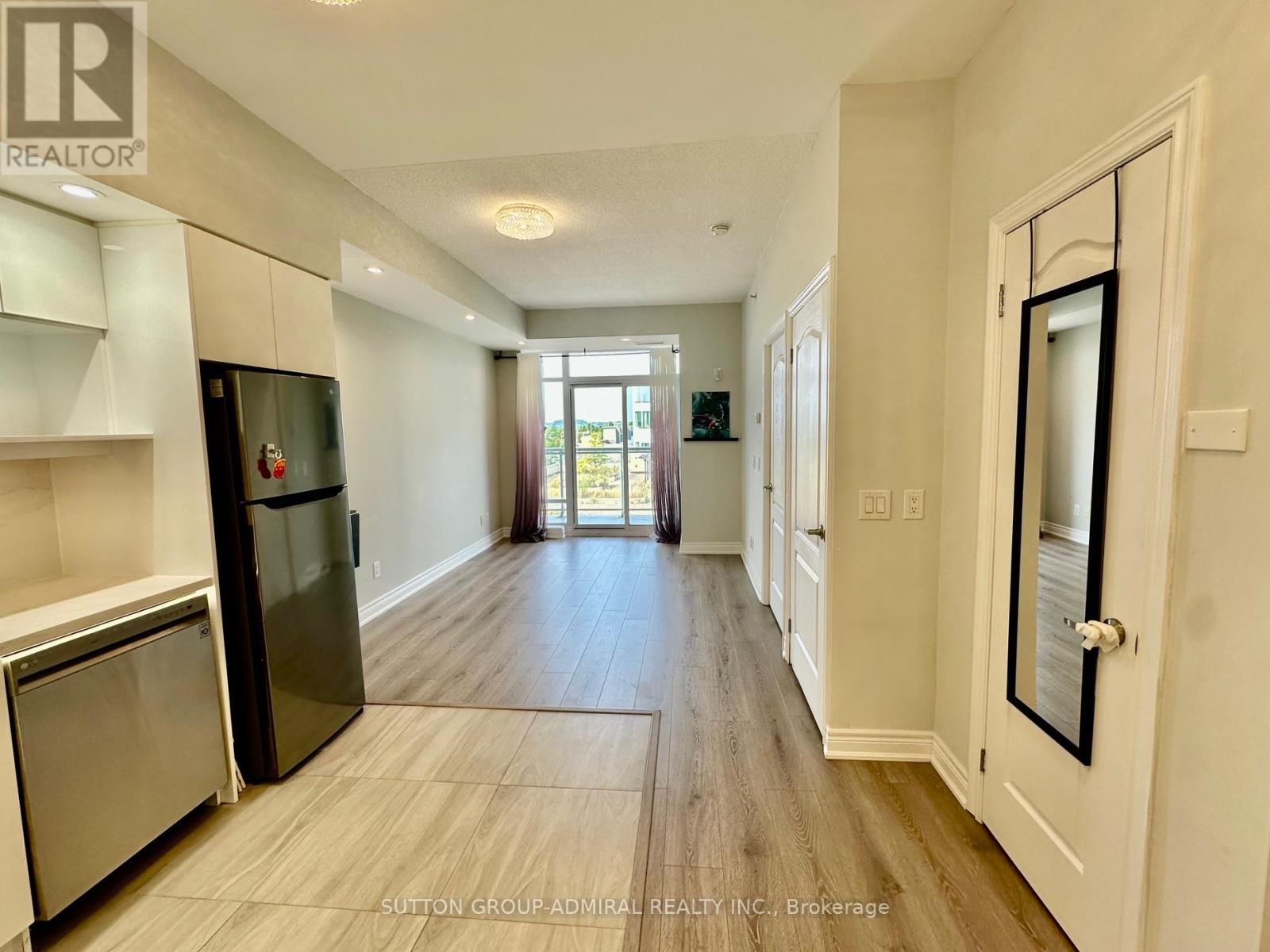 625 - 8323 Kennedy Road, Markham, Ontario  L3R 5W7 - Photo 2 - N12356474