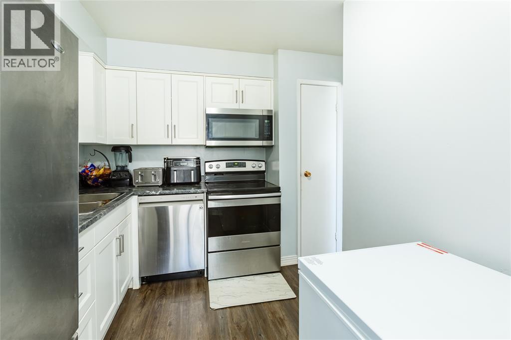 215 Trudeau Drive Unit# 77, Sarnia, Ontario  N7S 4T5 - Photo 13 - 25021074