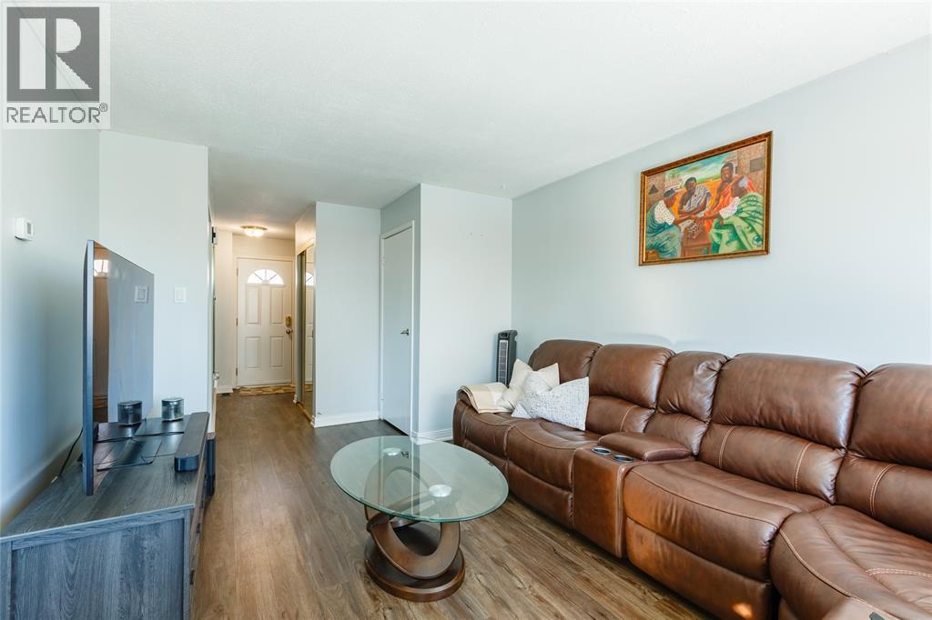 215 Trudeau Drive Unit# 77, Sarnia, Ontario  N7S 4T5 - Photo 5 - 25021074