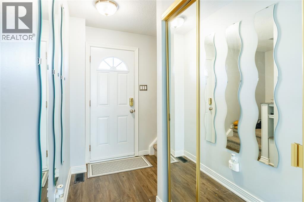 215 Trudeau Drive Unit# 77, Sarnia, Ontario  N7S 4T5 - Photo 2 - 25021074