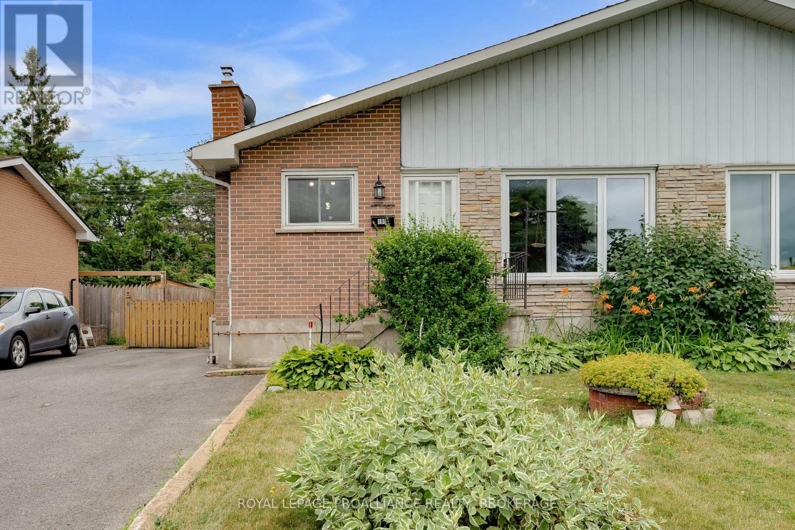 Property at 190 CONACHER DRIVE image 2