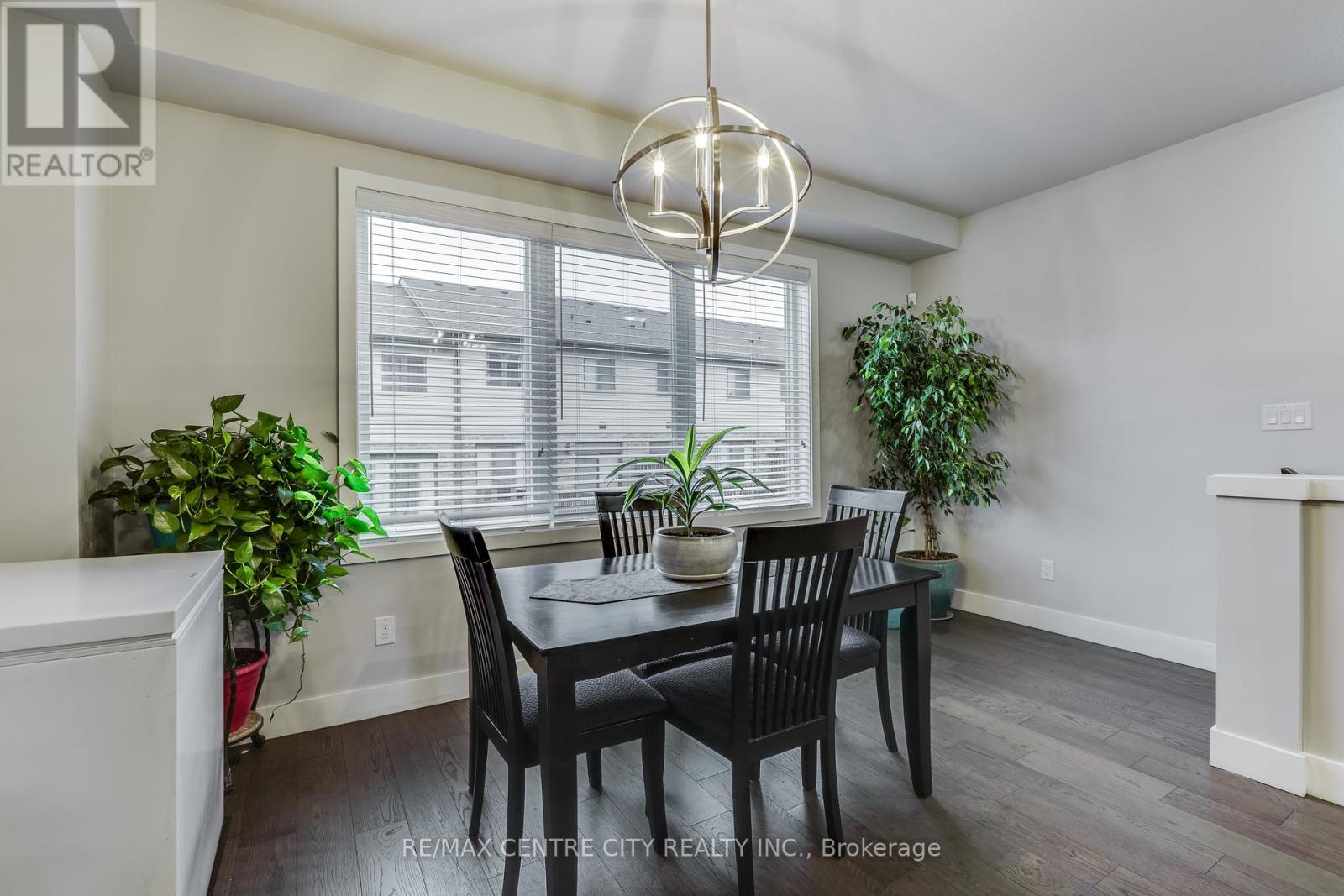 2104 Meadowgate Boulevard, London South (South U), Ontario  N6M 0H5 - Photo 17 - X12356526