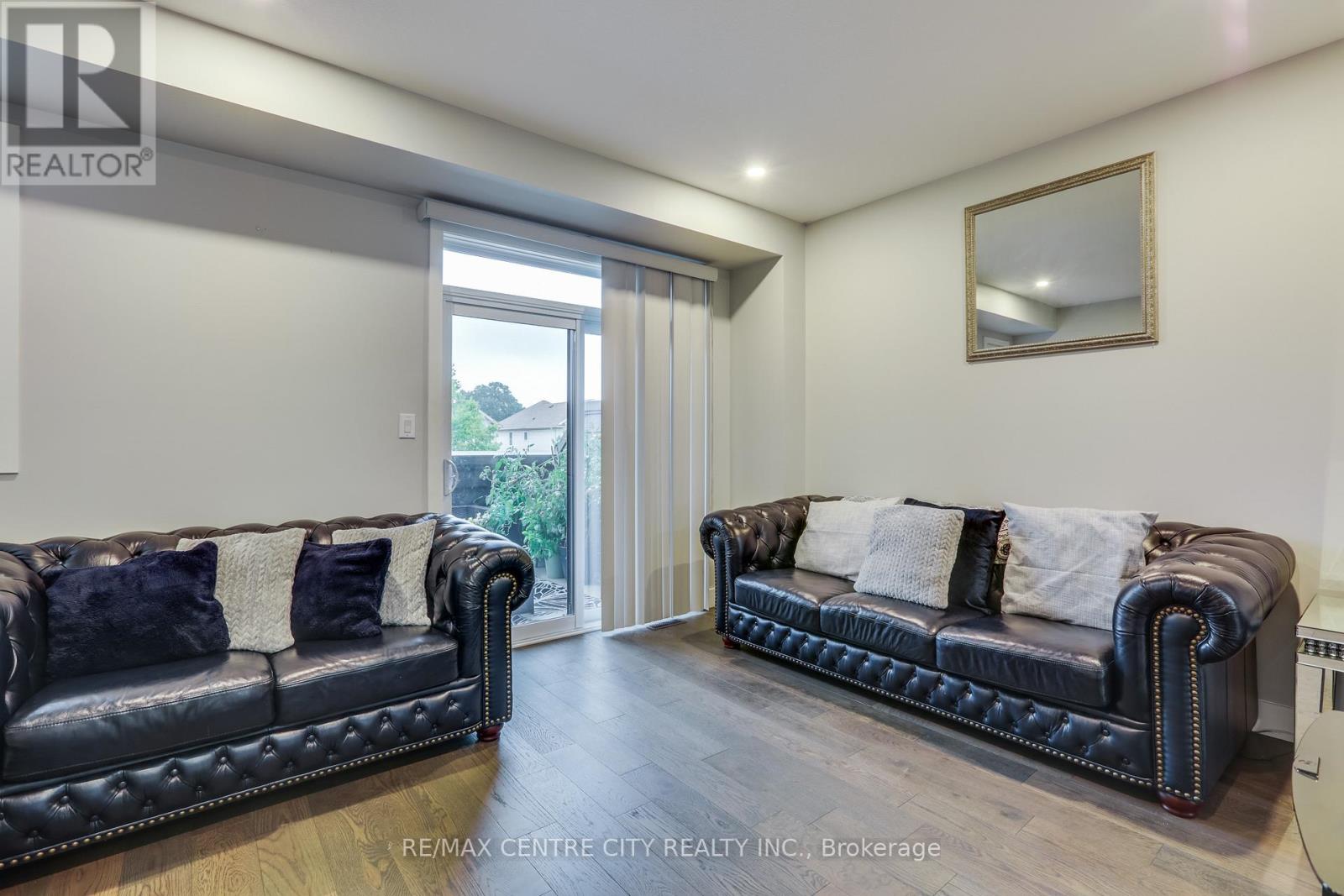 2104 Meadowgate Boulevard, London South (South U), Ontario  N6M 0H5 - Photo 22 - X12356526