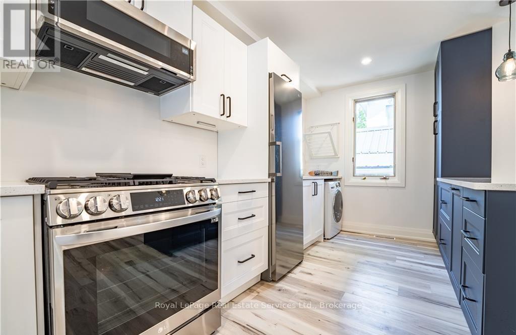 4 6th Street, Grimsby, Ontario  L3M 2T3 - Photo 18 - X12356673