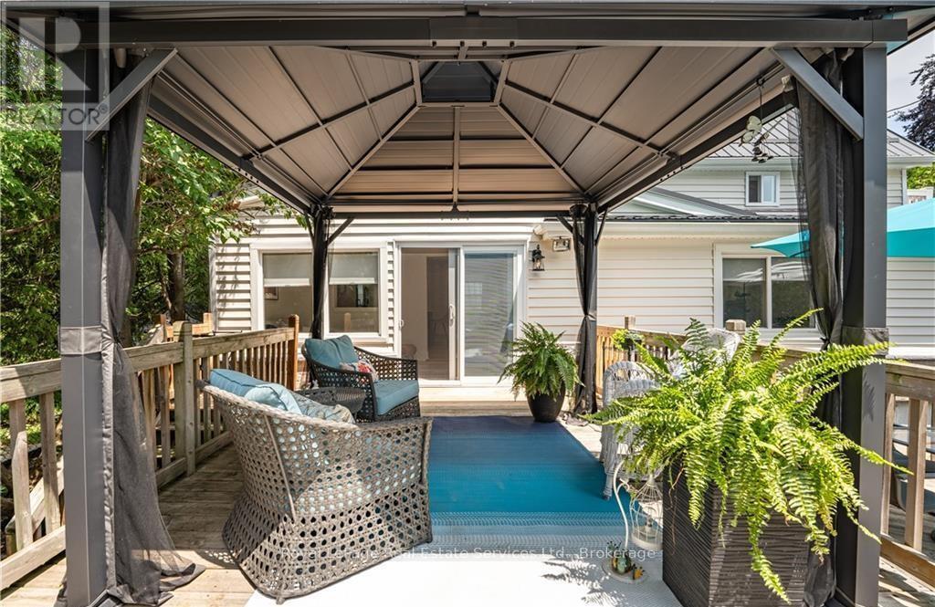 4 6th Street, Grimsby, Ontario  L3M 2T3 - Photo 8 - X12356673