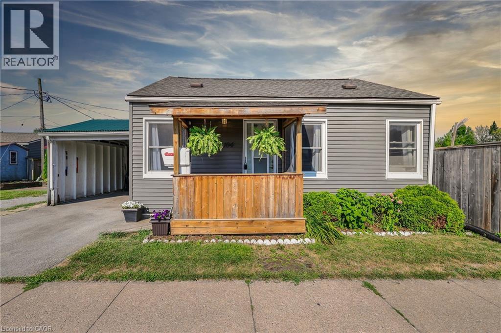 Property at 104 SOUTHWORTH Street image 1