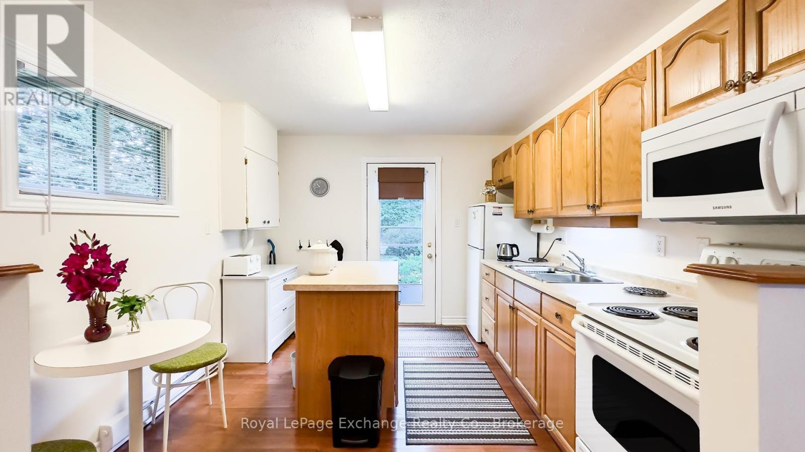 304 Sauk Court E, Huron-Kinloss, Ontario  N2Z 2X3 - Photo 36 - X12356582