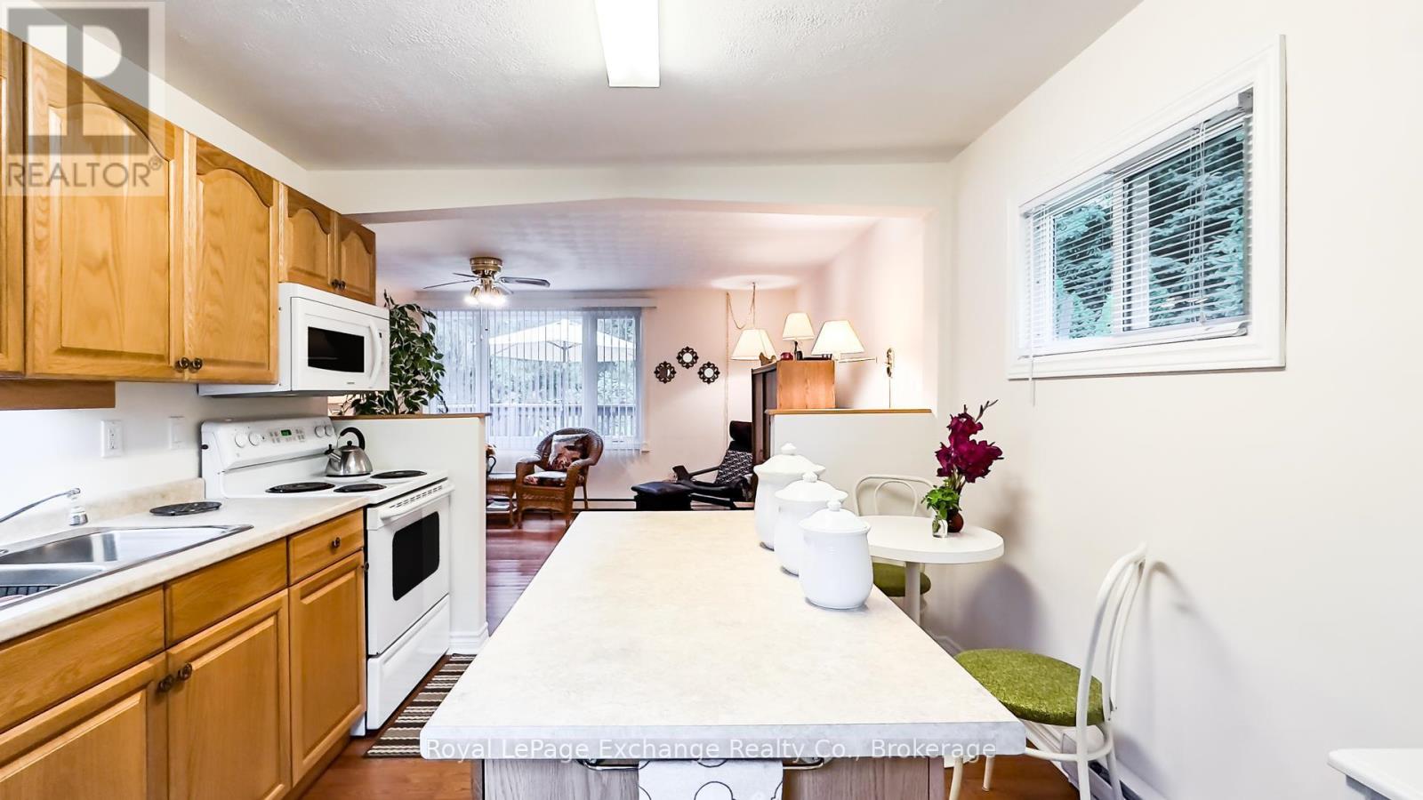 304 Sauk Court E, Huron-Kinloss, Ontario  N2Z 2X3 - Photo 39 - X12356582