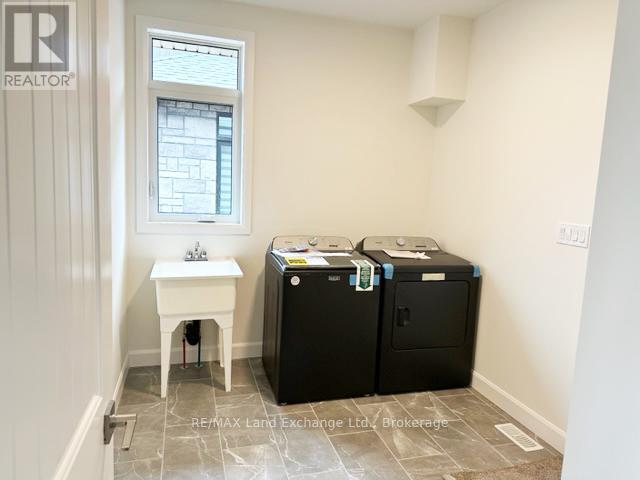 354 Mclean Crescent, Saugeen Shores, Ontario  N0H 2C3 - Photo 19 - X12356608
