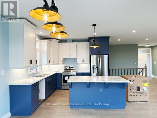 354 Mclean Crescent, Saugeen Shores, Ontario  N0H 2C3 - Photo 4 - X12356608