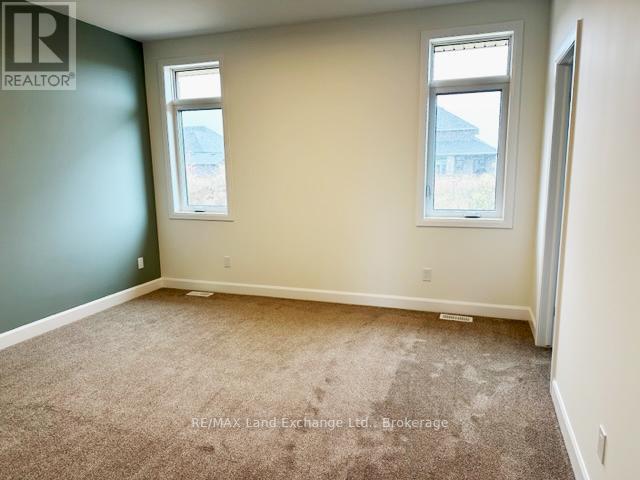 354 Mclean Crescent, Saugeen Shores, Ontario  N0H 2C3 - Photo 9 - X12356608
