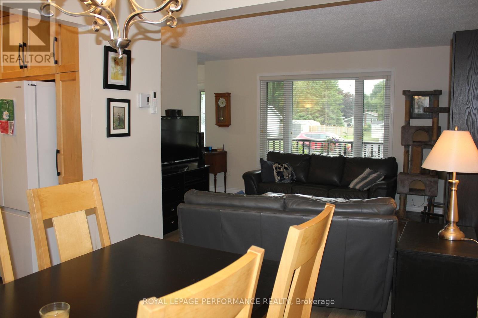 1809 Alguire Street, Cornwall, Ontario  K6J 5E7 - Photo 13 - X12356594