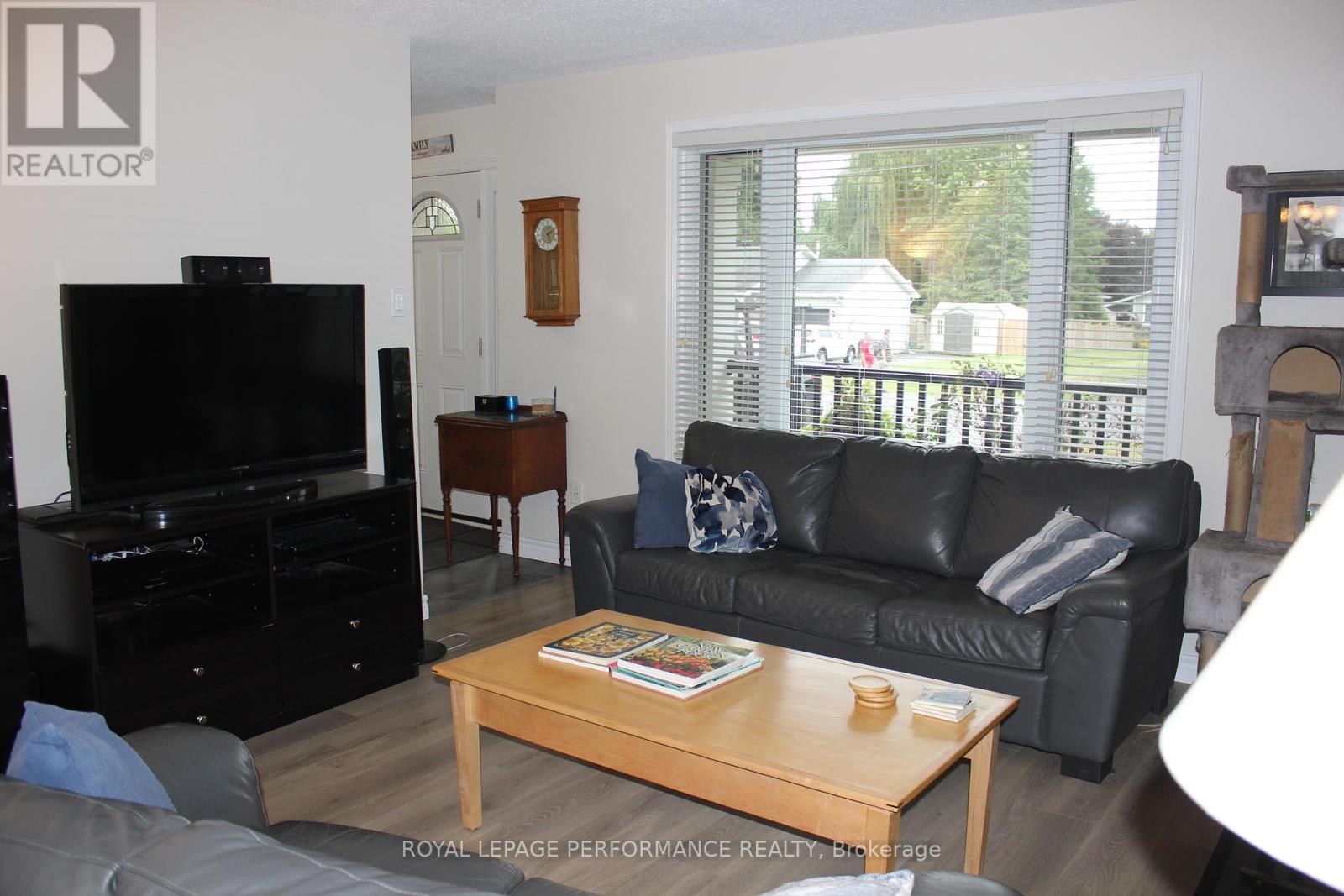 1809 Alguire Street, Cornwall, Ontario  K6J 5E7 - Photo 16 - X12356594
