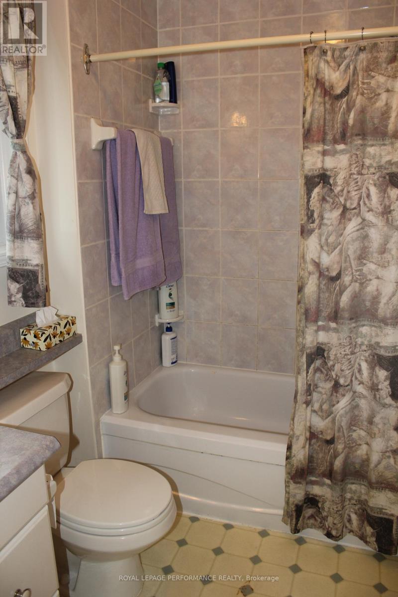 1809 Alguire Street, Cornwall, Ontario  K6J 5E7 - Photo 19 - X12356594
