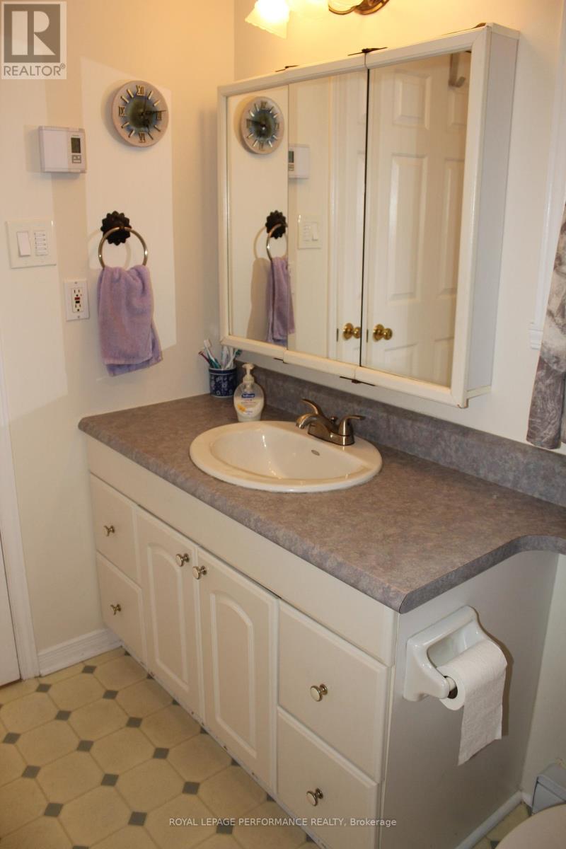 1809 Alguire Street, Cornwall, Ontario  K6J 5E7 - Photo 20 - X12356594