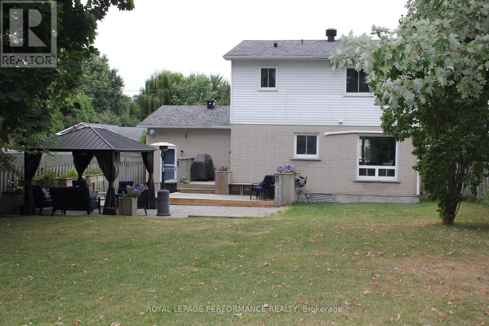 1809 Alguire Street, Cornwall, Ontario  K6J 5E7 - Photo 37 - X12356594