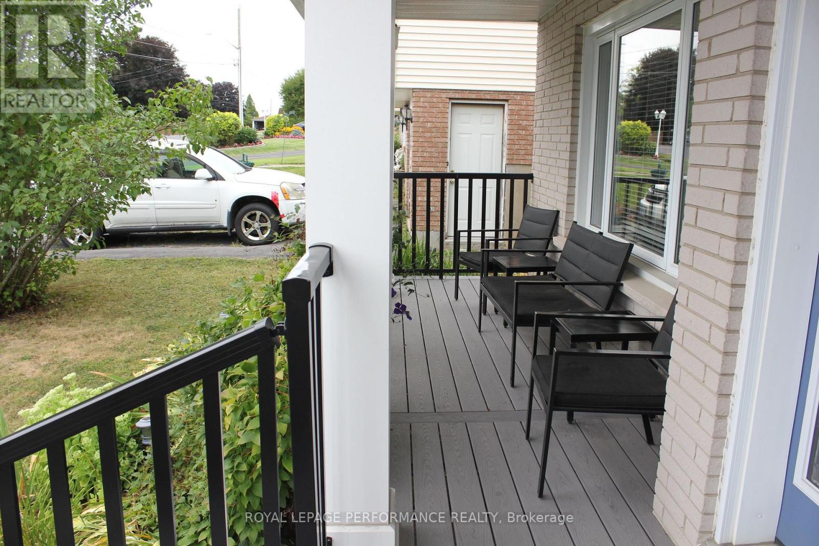 1809 Alguire Street, Cornwall, Ontario  K6J 5E7 - Photo 5 - X12356594