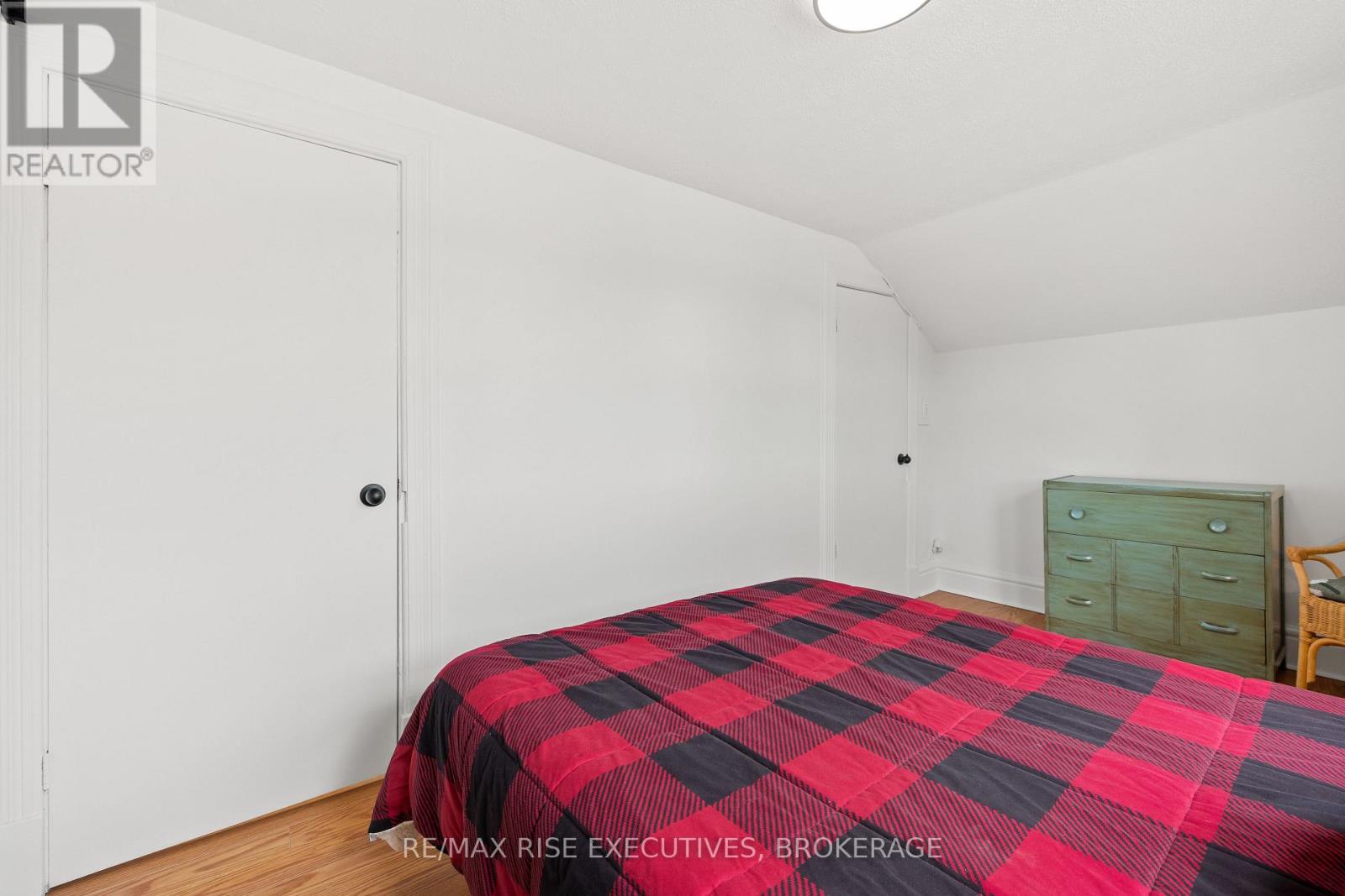 425 King Street W, Gananoque, Ontario  K7G 2G8 - Photo 18 - X12356607