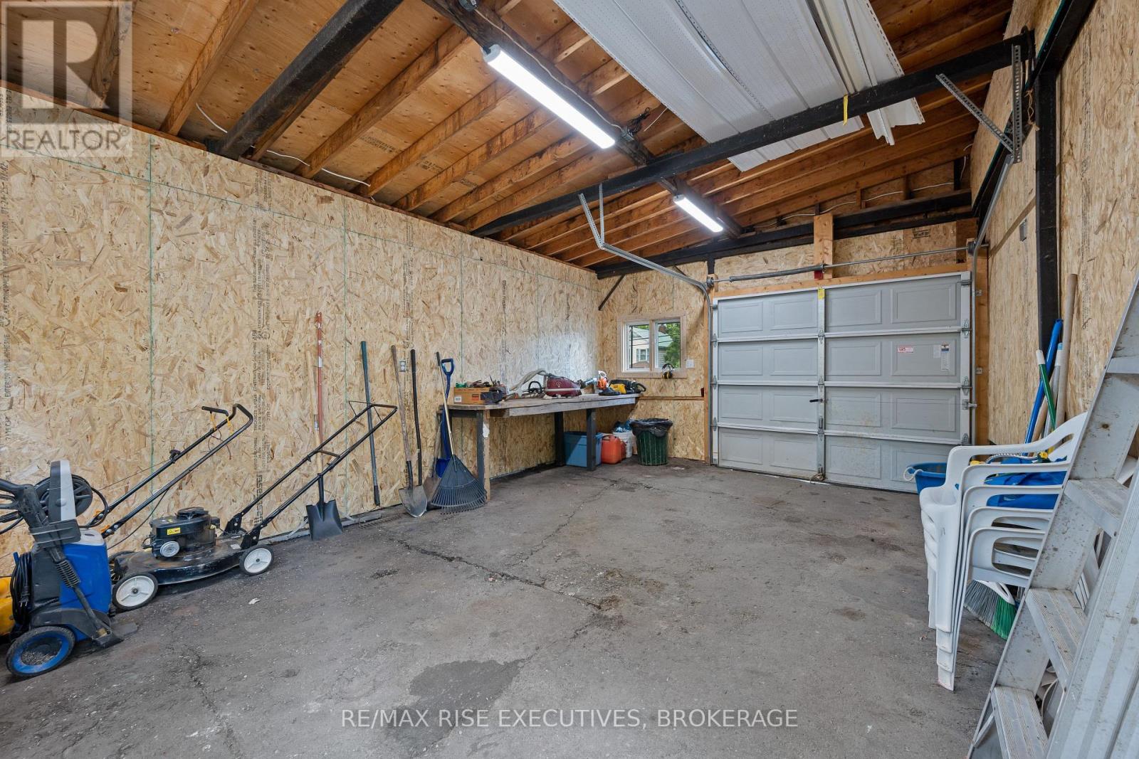 425 King Street W, Gananoque, Ontario  K7G 2G8 - Photo 25 - X12356607