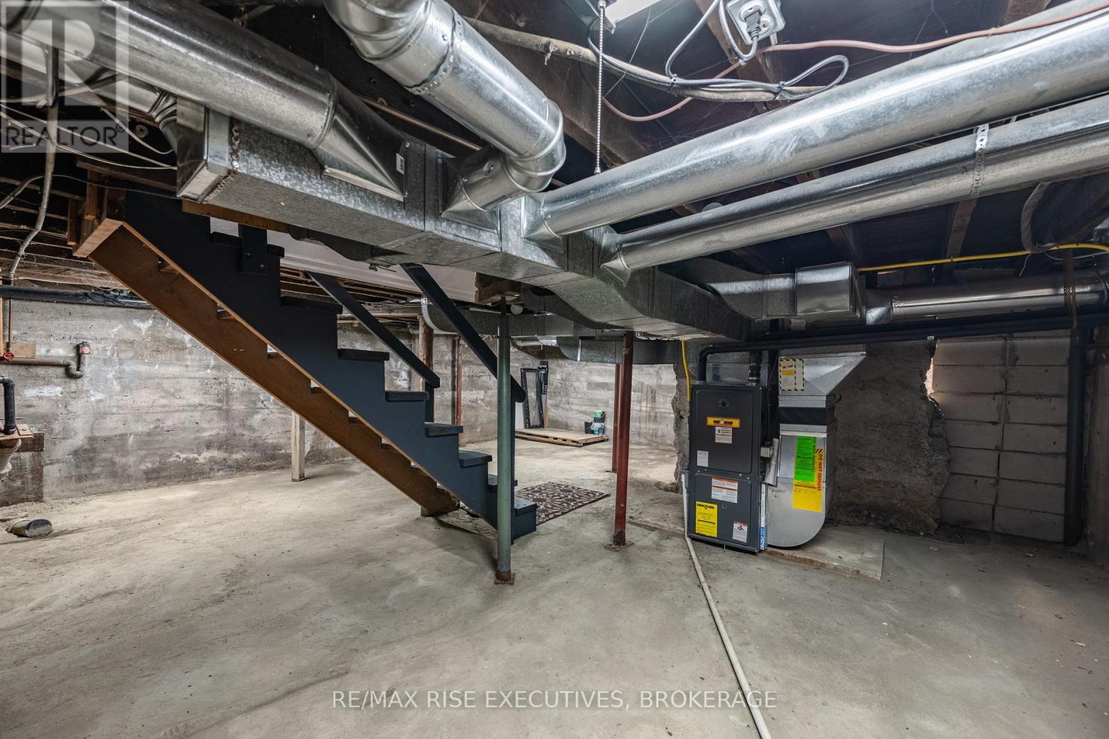 425 King Street W, Gananoque, Ontario  K7G 2G8 - Photo 30 - X12356607