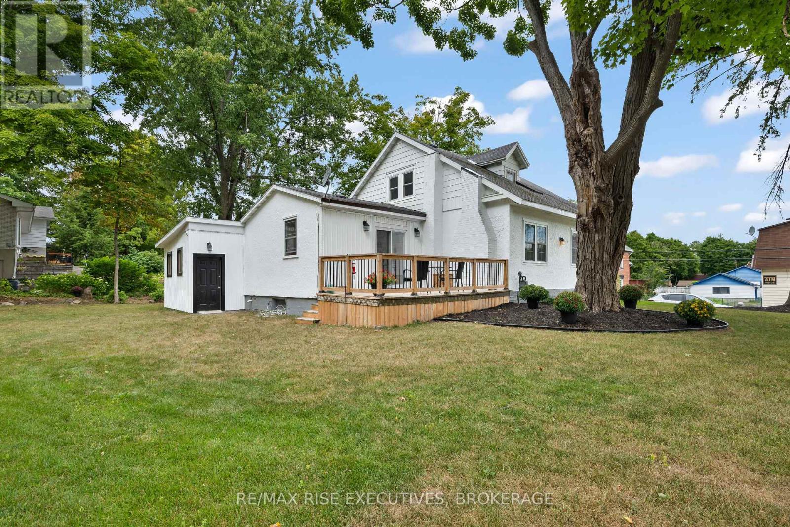 425 King Street W, Gananoque, Ontario  K7G 2G8 - Photo 4 - X12356607