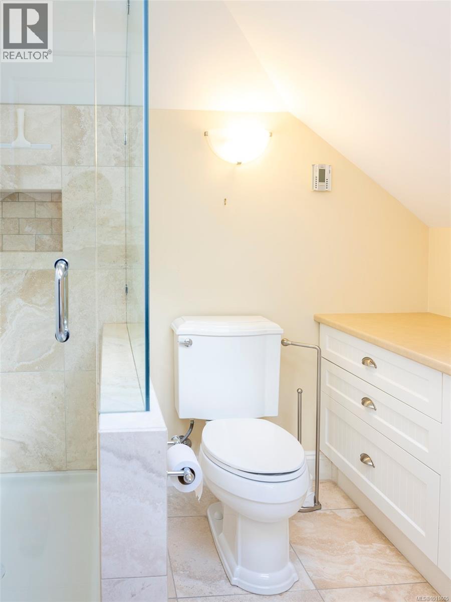 3 1290 Richardson St, Victoria, British Columbia  V8V 3E1 - Photo 23 - 1011665