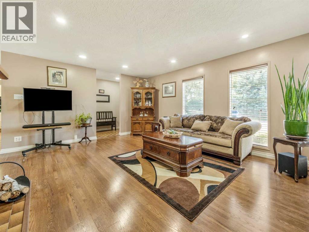 Property at 1611 24 Street S image 5