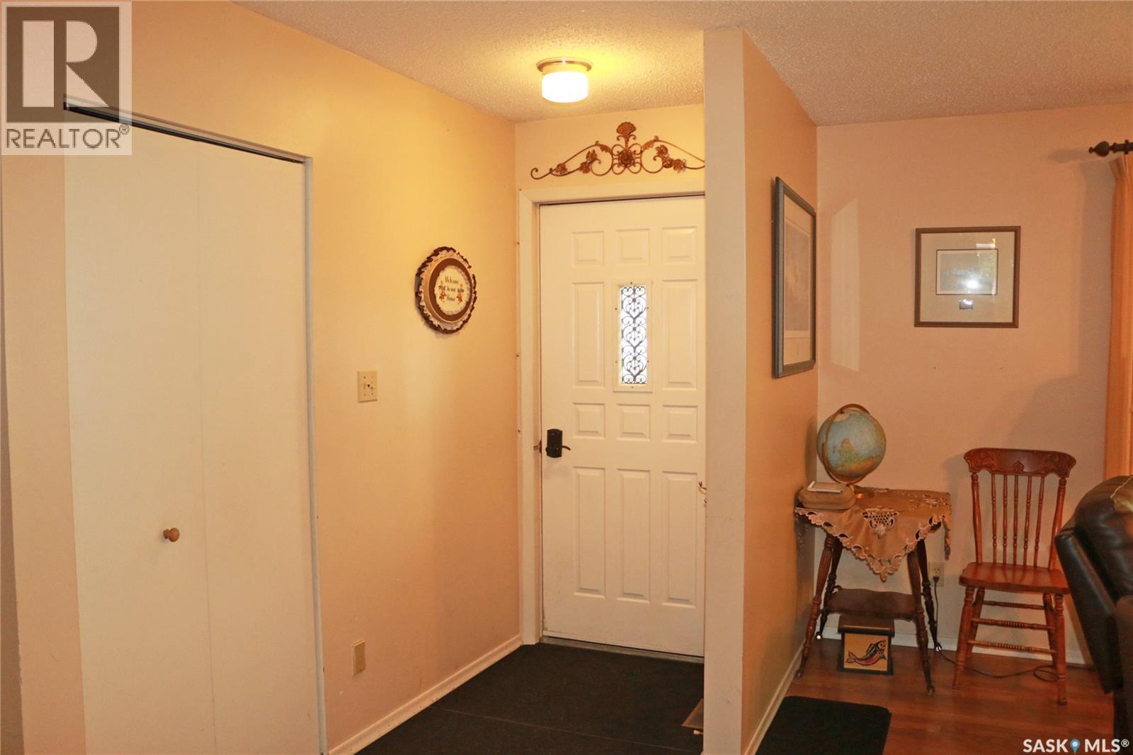 32 Howard Crescent, Lanigan, Saskatchewan  S0K 2M0 - Photo 2 - SK016199