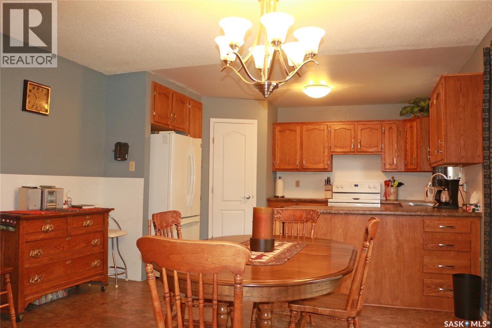 32 Howard Crescent, Lanigan, Saskatchewan  S0K 2M0 - Photo 7 - SK016199